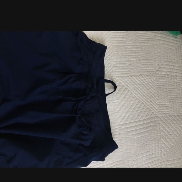 SOLD Scrub pants size Medium and top Large - Picture 4 of 4